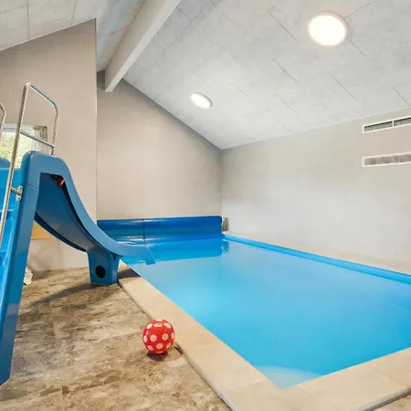 Casa de Férias Awesome In Hvide Sande With Sauna